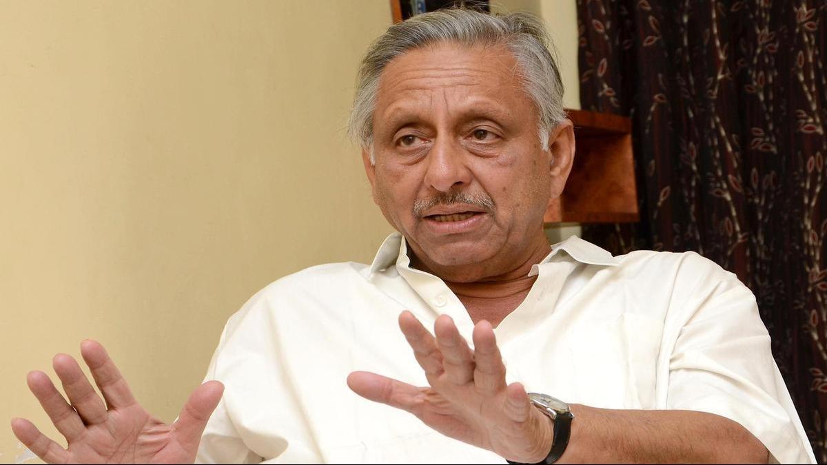 'Congress Leaders Hate Each Other More Than Communists': Mani Shankar Aiyar Predicts Pinarayi Vijayan’s Return, Party Distances Itself